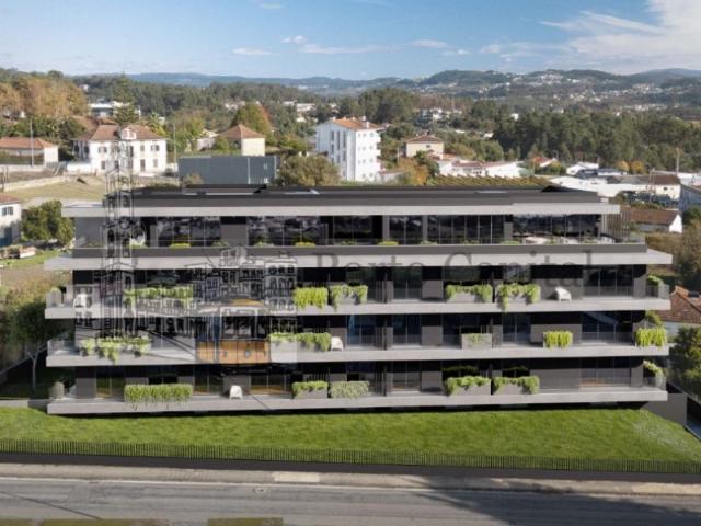 EXCELENTE APARTAMENTO T3, COM VARANDA E DOIS LUGARES DE GARAGEM, NO CENTRO DE LOUSADA A PREÇO DE LANÇAMENTO 330.300 EUROS PVP 367.000 EUROS