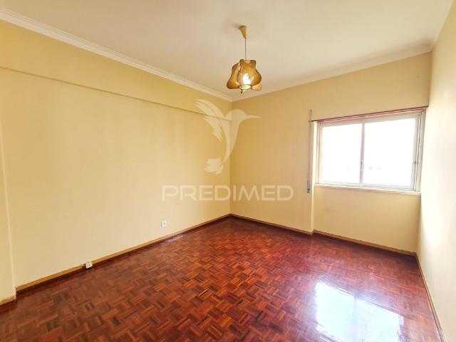 Excelente apartamento t3 com 112m2, suíte e vista rio!
