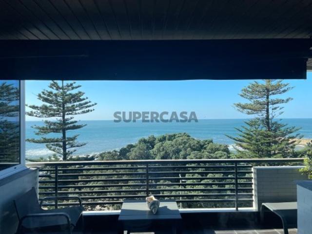 Excelente Apartamento T3 em 1ª Linha de Mar, Avª Brasil Porto