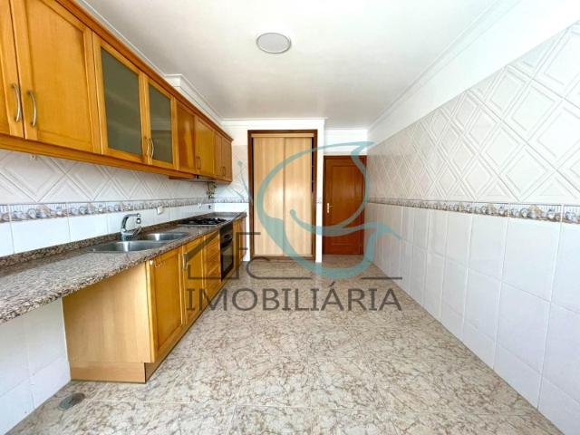 Excelente Apartamento T3 em Setúbal