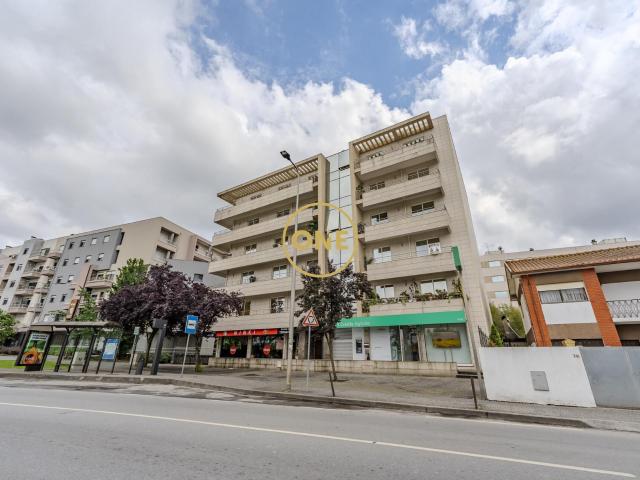 Excelente apartamento T3 mobilado