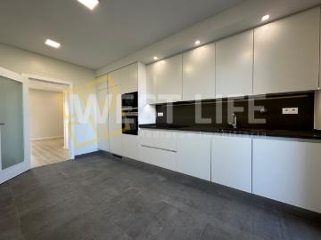Excelente Apartamento T3 com vista MAR e ótima exposição solar apenas 200 Metros da praia Silveira