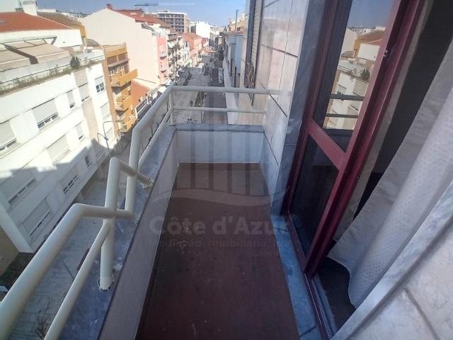 Excelente Apartamento T3 no Centro do Barreiro