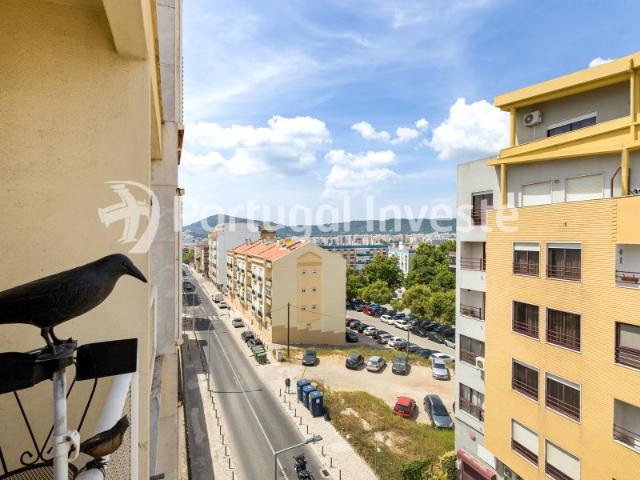 Excelente apartamento T3 localizado numa zona de referência, com uma vasta oferta de serviços e comércio