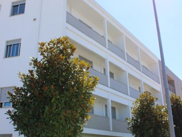 Excelente Apartamento T3 para Arrendamento a escassos 3 minutos do Centro da Feira!