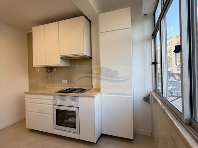 Excelente apartamento T3 Totalmente Remodelado com duas casas de banho
