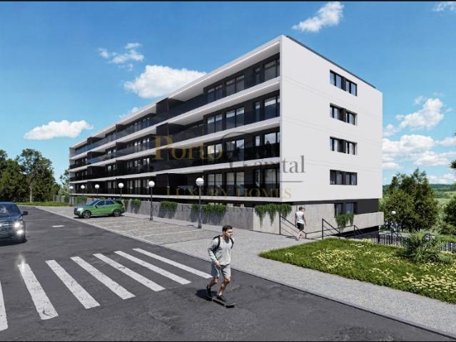 EXCELENTE APARTAMENTO T4, COM VARANDA E BOX 2 LUGARES, NO CENTRO DE GONDOMAR