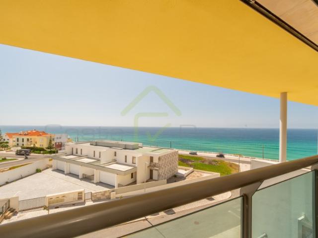 Excelente Apartamento T4 em Santa Cruz com Vista de mar!