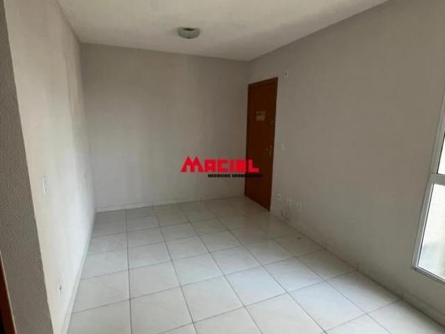 Excelente apartamento térreo no Parque Campo das Acácias!