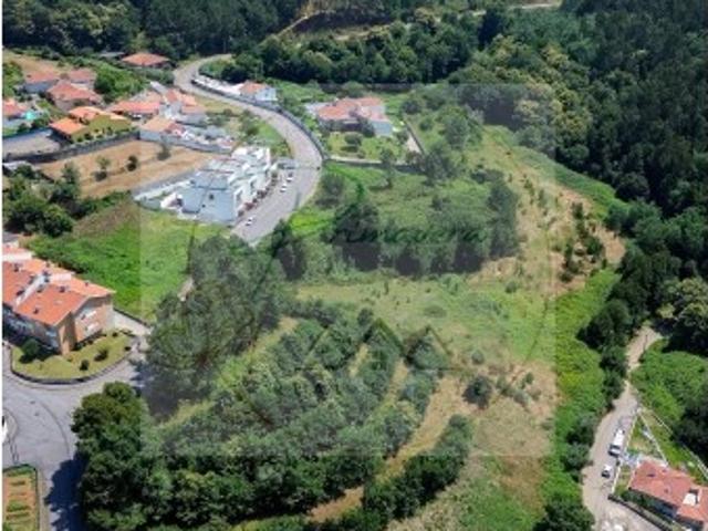 Excelente área de terreno á venda em Crestuma