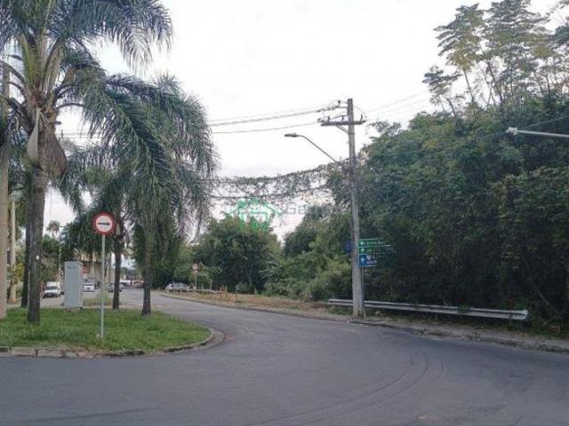 Excelente área em frente os Grand Splendor e Blue!