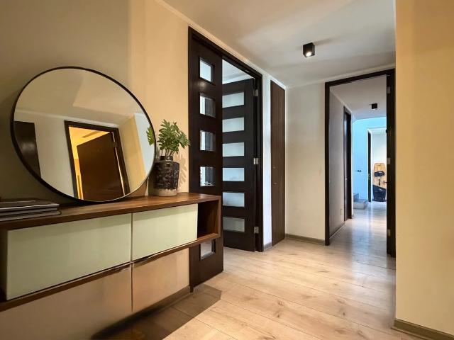 Excelente arriendo penthouse duplex en las condes