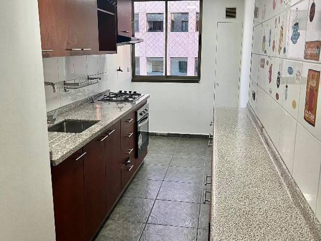 Excelente departamento a pasos del Metro Vicente Valdes