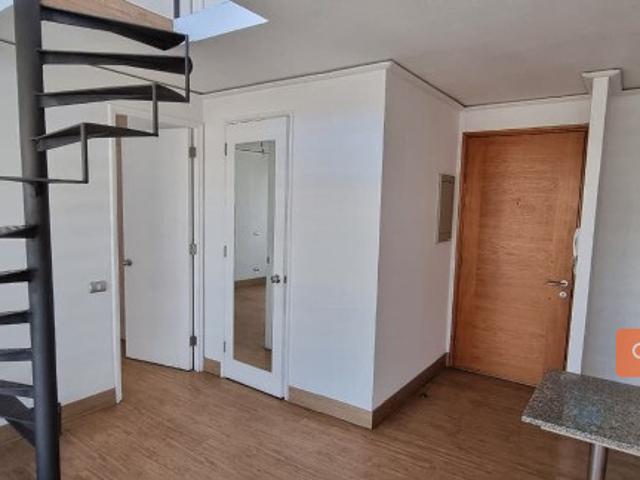 Excelente departamento dúplex en Macul, a pasos del Metro Las Torres
