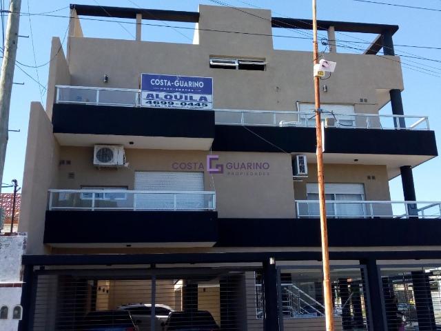 Excelente departamento de 2 ambientes con balcón y terraza