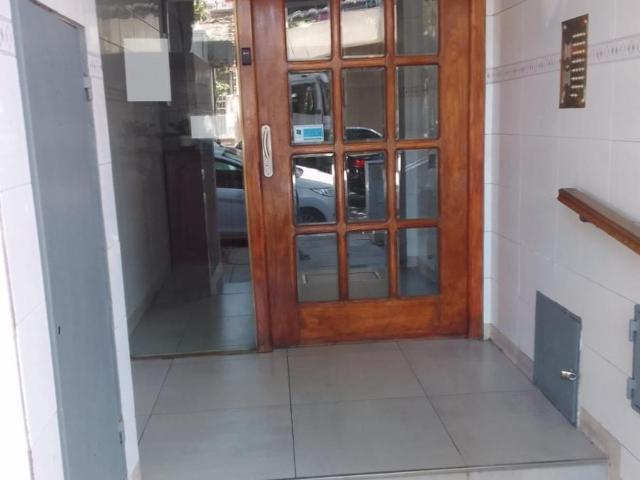 Excelente Departamento de 3amb. contra frente en Excelente Estado
