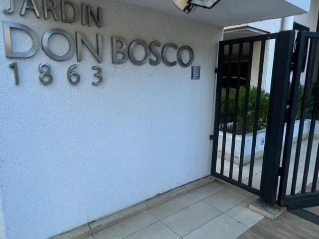 Excelente departamento en avenida juan bosco
