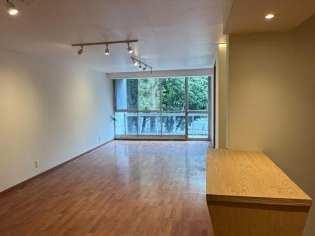 Excelente departamento remodelado en venta en Providencia