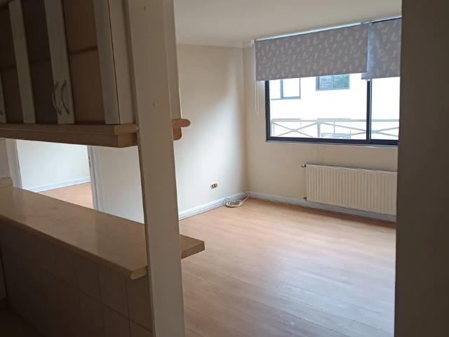 Excelente departamento 1 dormitorio a pasos metro colon