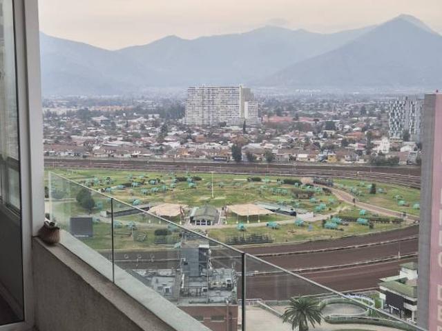 Excelente depto estilo Mariposa, frete a Hipodromo