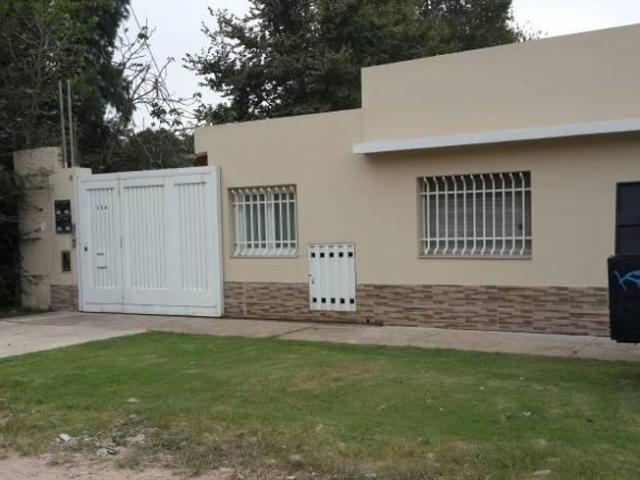 Excelente dpto, tipo casa, 3 amb reciclado a NUEVO con cochera