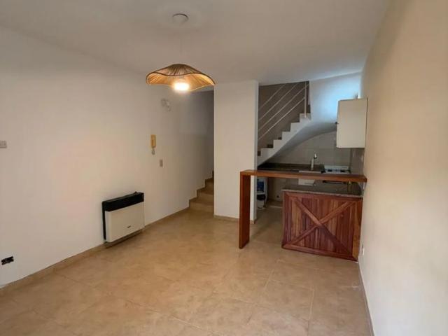 Excelente Duplex 2 Ambientes Con Escritorio Y Garage. Sobre Triunvirato, Villa Luzuriaga
