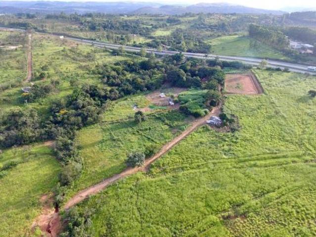 Excelente fazenda em Caetanópolis!
