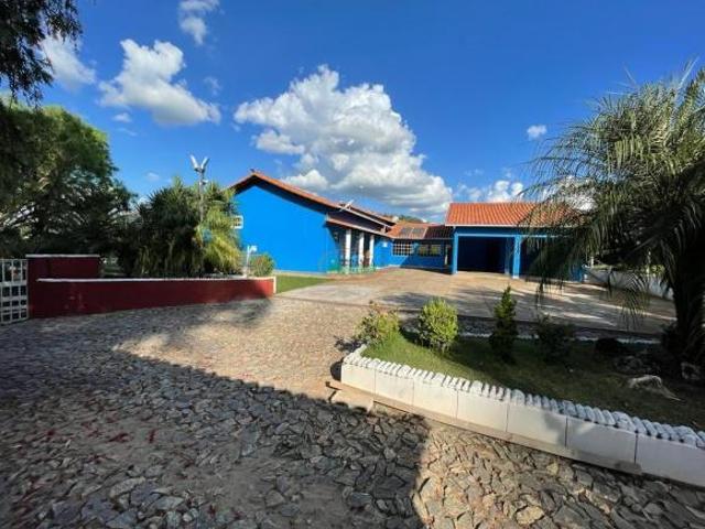 Excelente fazenda em Crucilândia!