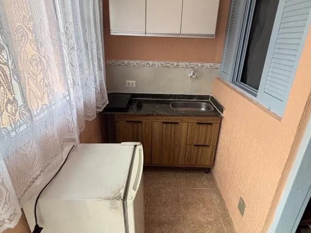 Excelente Kitnet no Centro de Caraguatatuba incluso água, luz e IPTU