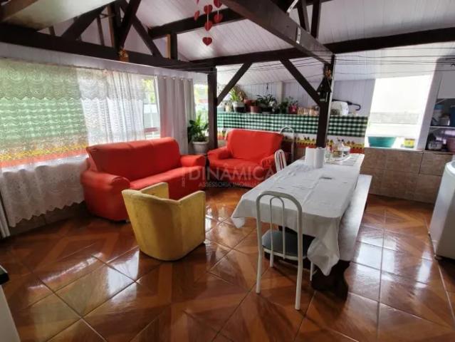 Excelente imóvel residencial / comercial a venda na dinâmica sul, com 04 estrutura individuais para