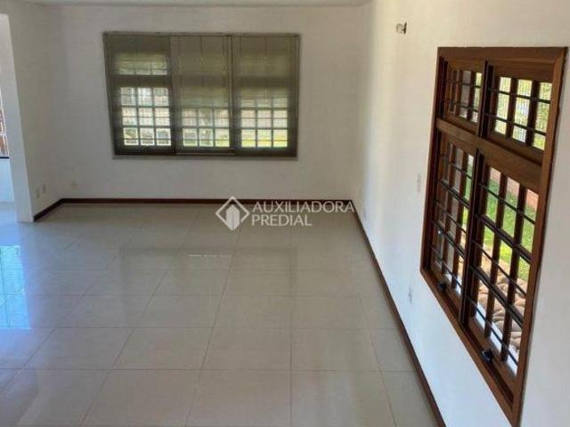 Excelente imóvel no Bairro Vila Nova com 2 casas