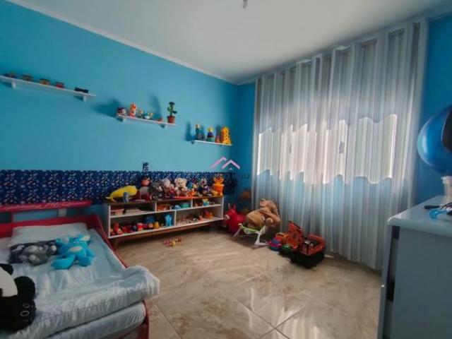Excelente imóvel com sala ampla, copa e cozinha, 2 dormitorios, sendo uma suíte, área de lazer com c