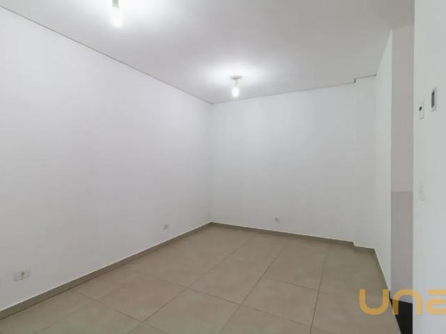 Casa para Alugar de 122 m² com 3 quartos, 1 suíte, 1 banheiro e 1 vaga no Uberaba, Curitiba/PR