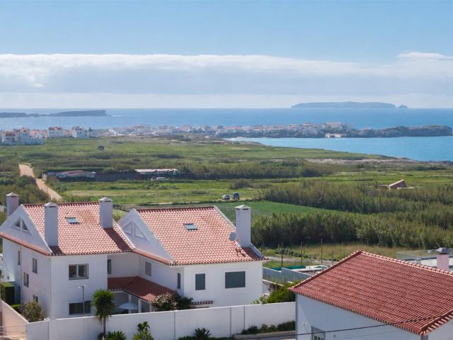 Excelente investimento: moradia de 3 quartos em Ferrel 193m² Ferrel