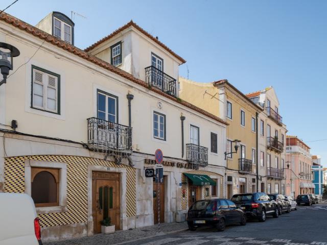 Excelente Investimento para Alojamento Local Venda conjunta de 2 apartamentos em Paço de Arcos