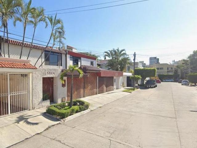 ¡EXCELENTE OPORTUNIDAD! Casa en venta en Real Vallarta, Zapopan, Jal