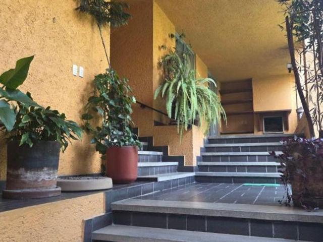 EXCELENTE OPORTUNIDAD, CASA EN FRACC CERRADO LAS AGUILAS