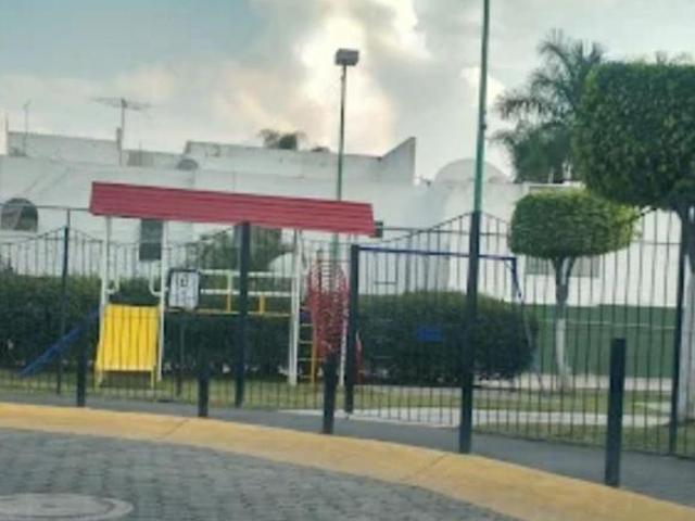 CASA A 5 MIN DE PALZA NUEVA GALICIA EN EL COTO MAYORCA CON ALBERCA