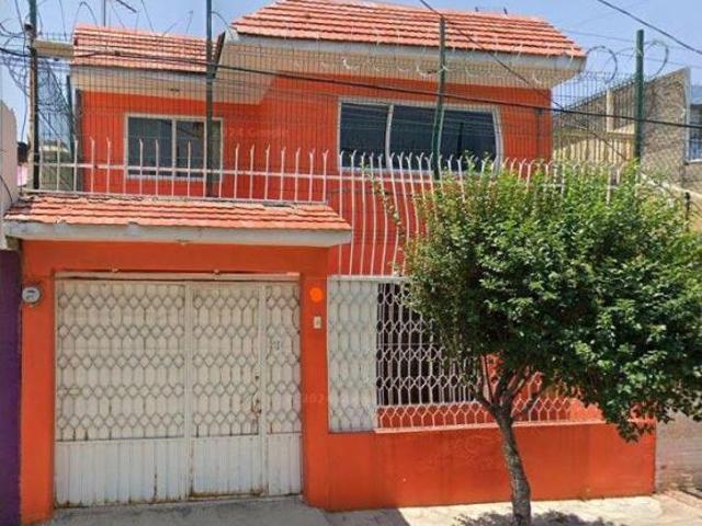 CASA EN VENTA EN JARDINES DE MORELOS ¡EXCELENTE OPORTUNIDAD DE INVERSIÒN RECUPERACIÒN HIPOTECARIA !