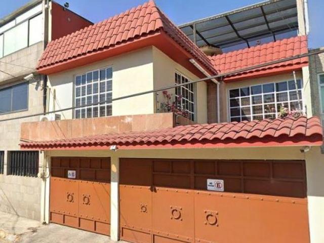 CASA EN VENTA EN PRADO VALLEJO ¡EXCELENTE OPORTUNIDAD DE INVERSIÒN RECUPERACIÒN HIPOTECARIA!
