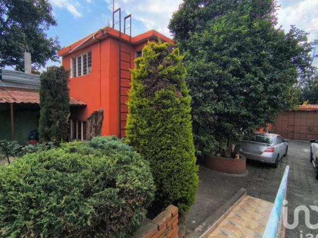 Excelente oportunidad de inversión: Casa, 2 departamentos, 2 locales comerciales !