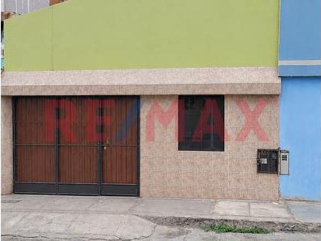 ¡Excelente Oportunidad De Inversión! Casa Multifamiliar De 3 Pisos Con Entradas Independientes En La Perla, Callao