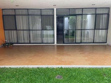 ¡Excelente oportunidad de inversión en una casa habitación ubicada en una de las zonas más exclusiva