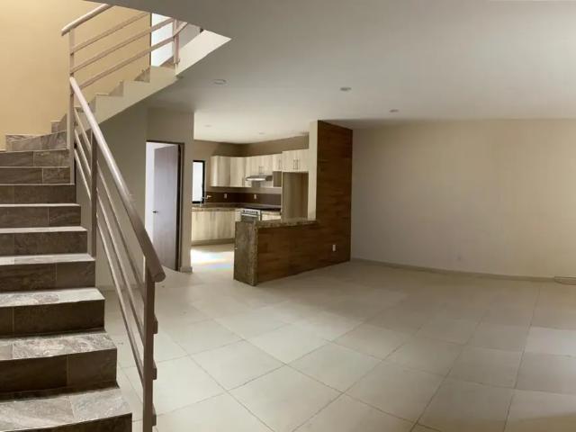 Excelente oportunidad de venta de casa en Puerta de Piedra, Corregidora