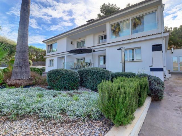 Excelente oportunidad para comprar una villa familiar de 4 d. 300m² Santa Ponça