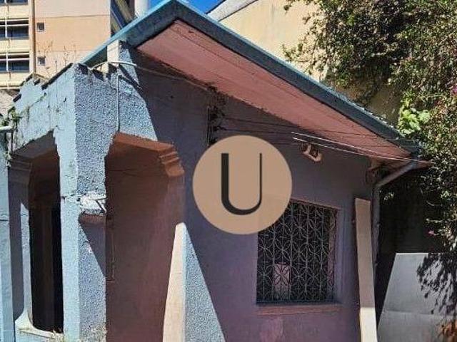 Oportunidade na Vila Mariana — terreno de 240 m², com 8 metros de frente, casa ampla com 5 dorm e pr