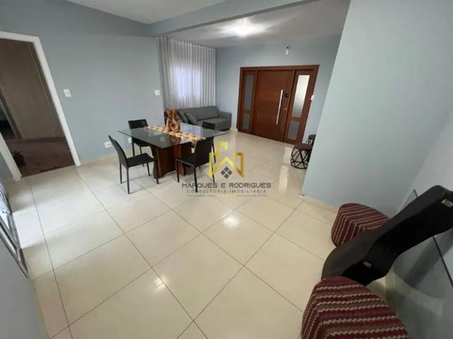 Excelente oportunidade no Bairro Juliana, Casa com uma localização privilegiada!
