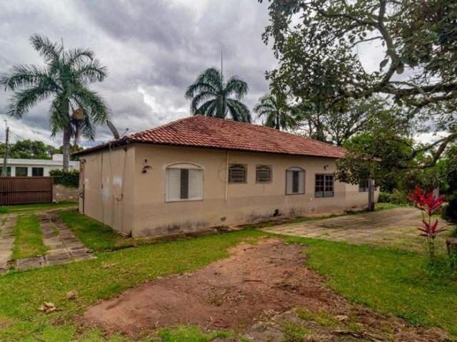 Excelente Oportunidade no SMLN: Conforto, Espaço e Vista Livre!