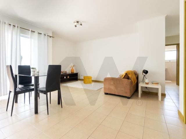 EXCELENTE OPORTUNIDADE – APARTAMENTO T3 NOS ARRIFES