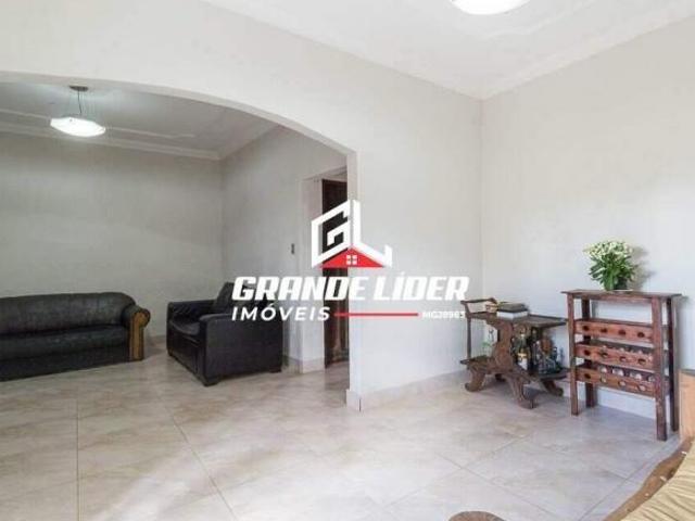 EXCELENTE OPORTUNIDADE CASA 2 PAVIMENTOS BAIRRO CALIFORNIA BELO HORIZONTE MG